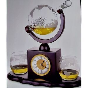 NWT Mahogany Wiskey Decanter‎ Set With Clock